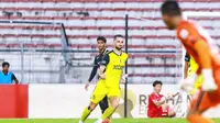 Mengenal Luciano Guaycochea: Bintang Baru Persib Pengganti Tyronne Del Pino
